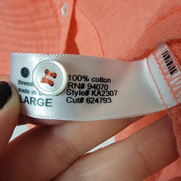 Three Dots 100% Cotton Button Down, Size L - Picture 7 of 8